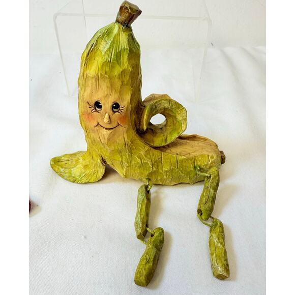 Vintage Anthropomorphic 6 Fruit Figurines Shelf Sitters - Picture 8 of 9